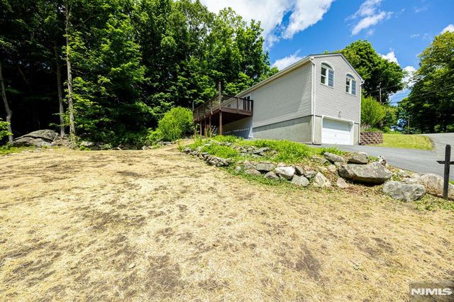 1 Bantry Court, Vernon, NJ 07422