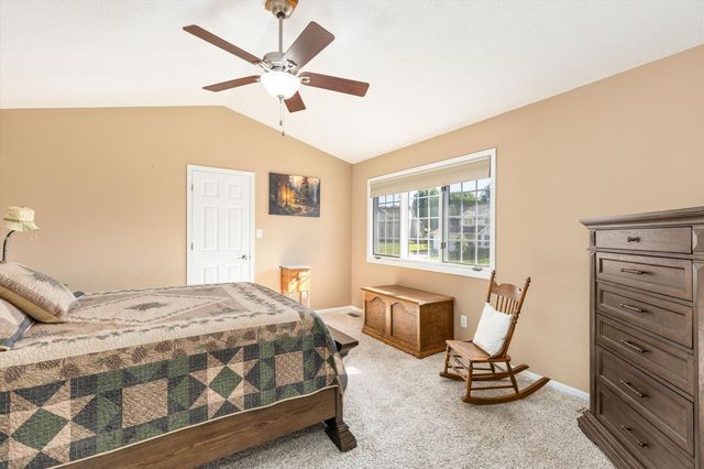 6814 NW 56th Street, Johnston, IA 50131