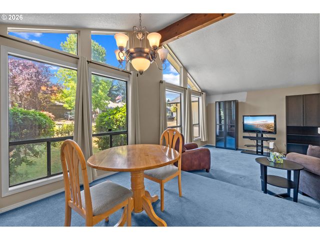 21886 Sw MARTINAZZI Ave, Tualatin, OR 97062