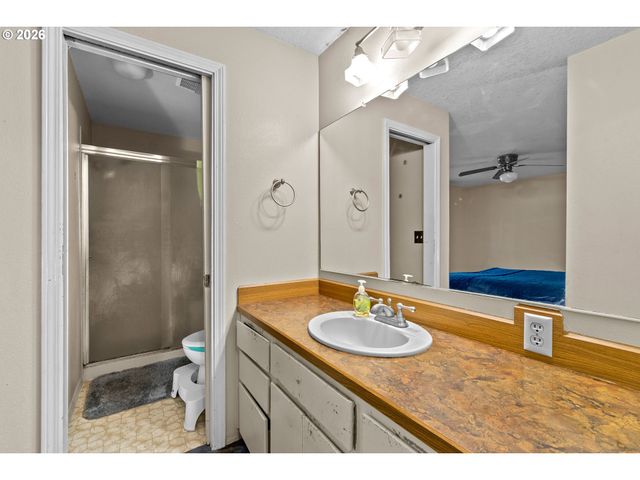 21886 Sw MARTINAZZI Ave, Tualatin, OR 97062