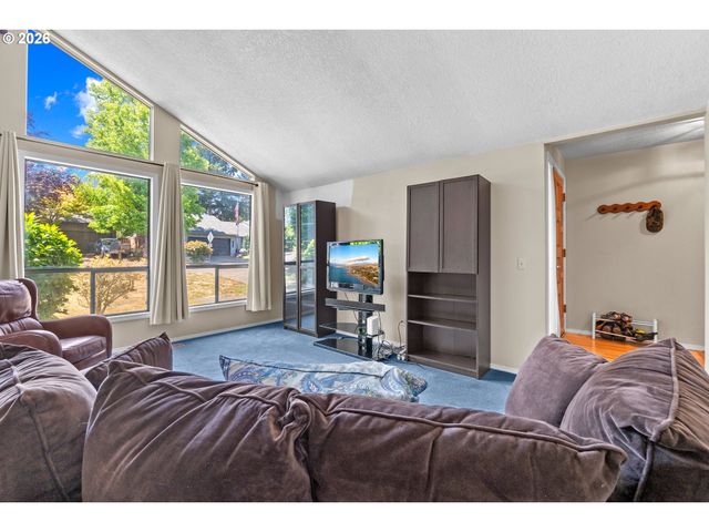 21886 Sw MARTINAZZI Ave, Tualatin, OR 97062