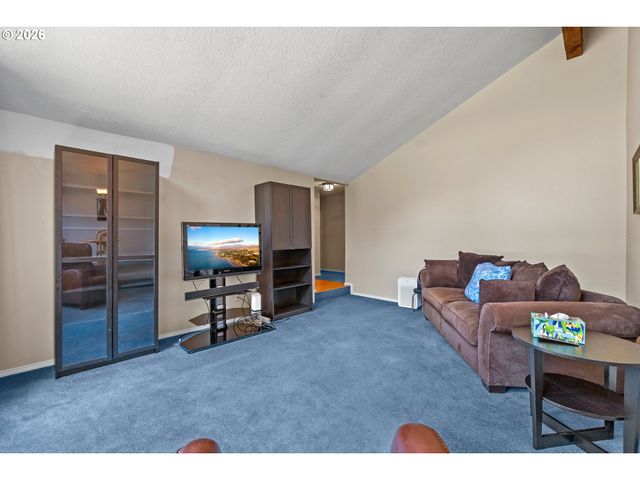 21886 Sw MARTINAZZI Ave, Tualatin, OR 97062