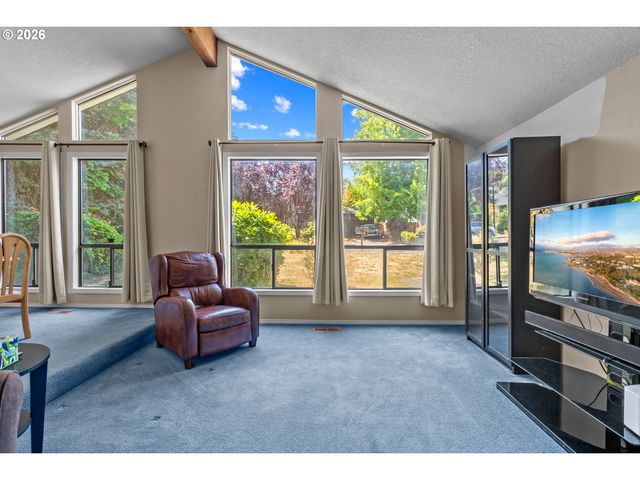 21886 Sw MARTINAZZI Ave, Tualatin, OR 97062
