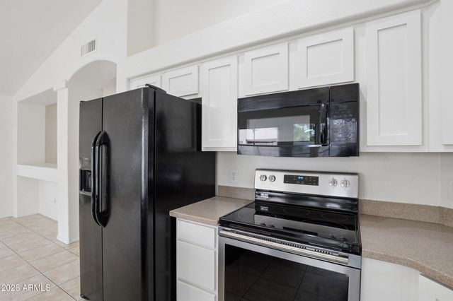15661 W HAMMOND Drive, Goodyear, AZ 85338