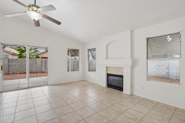 15661 W HAMMOND Drive, Goodyear, AZ 85338
