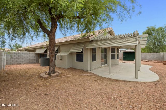 15661 W HAMMOND Drive, Goodyear, AZ 85338