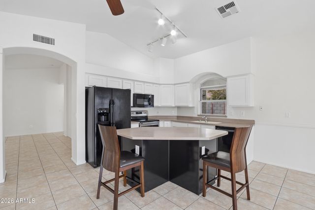 15661 W HAMMOND Drive, Goodyear, AZ 85338