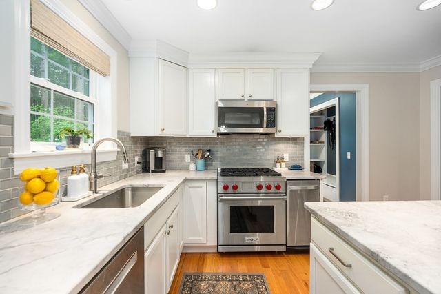 14 Overledge Road, Manchester, MA 01944