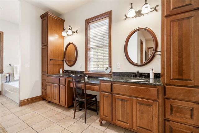 15533 Haynes Road, Rogers, AR 72756