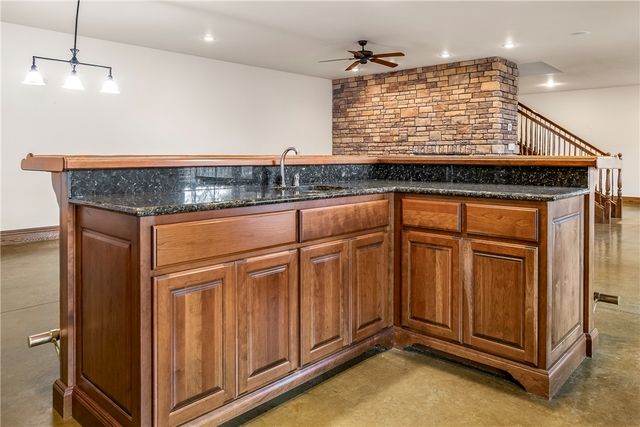 15533 Haynes Road, Rogers, AR 72756