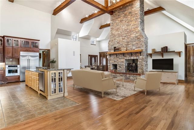 15533 Haynes Road, Rogers, AR 72756
