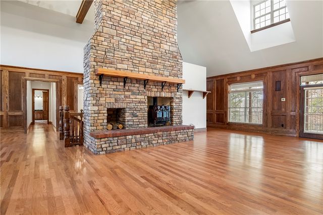 15533 Haynes Road, Rogers, AR 72756