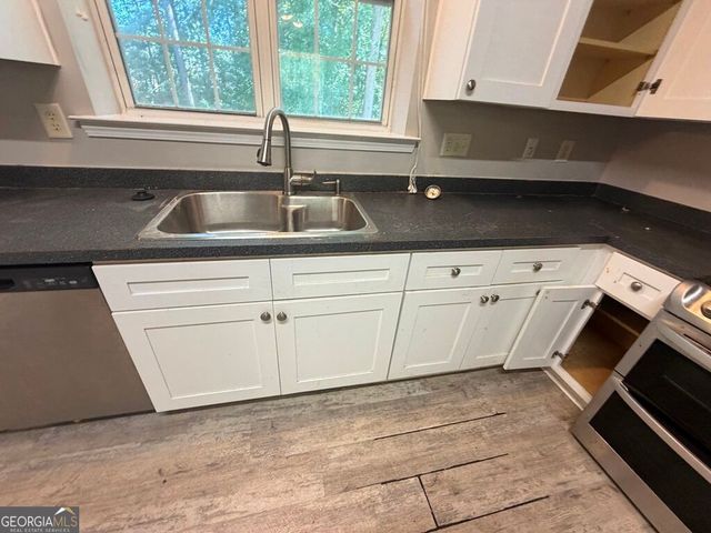 3094 Ashwood Grove Park, Snellville, GA 30078