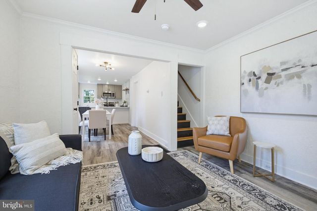 14 N LOCUST ST, Lititz, PA 17543