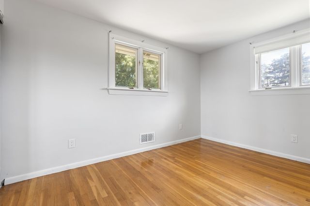 27 Lyman Rd, Framingham, MA 01701