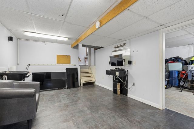 27 Lyman Rd, Framingham, MA 01701