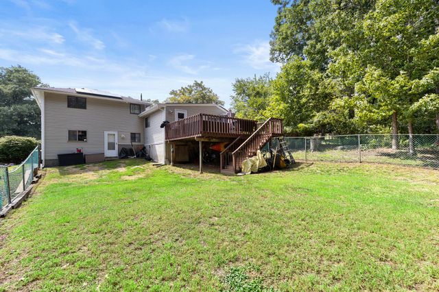 27 Lyman Rd, Framingham, MA 01701