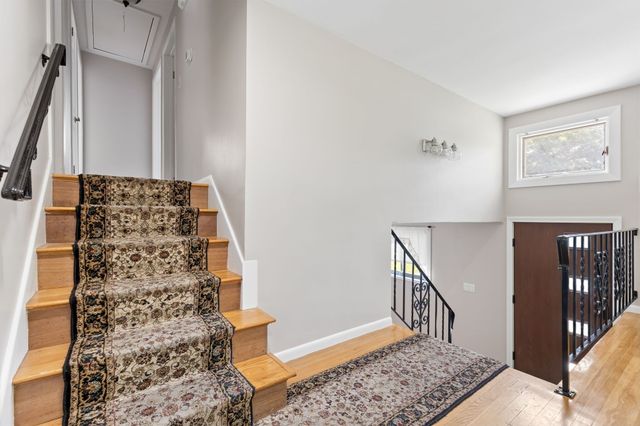 27 Lyman Rd, Framingham, MA 01701