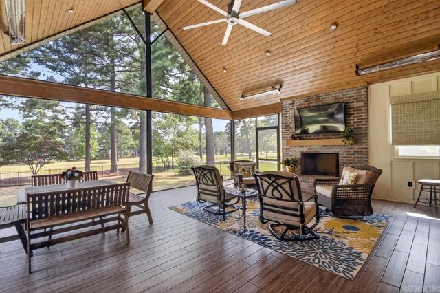 4705 Bay Hill Drive, Conway, AR 72034