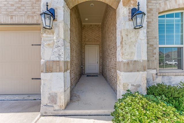 11000 Ranchera Drive, Aubrey, TX 76227