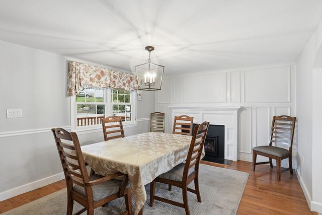 33 Julia Rd, Weymouth, MA 02191