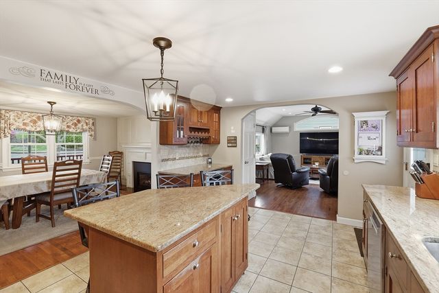 33 Julia Rd, Weymouth, MA 02191