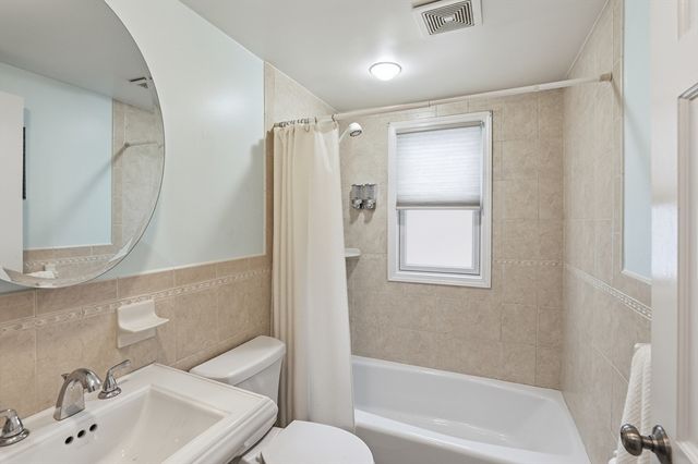 33 Julia Rd, Weymouth, MA 02191