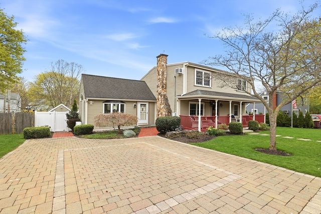 33 Julia Rd, Weymouth, MA 02191