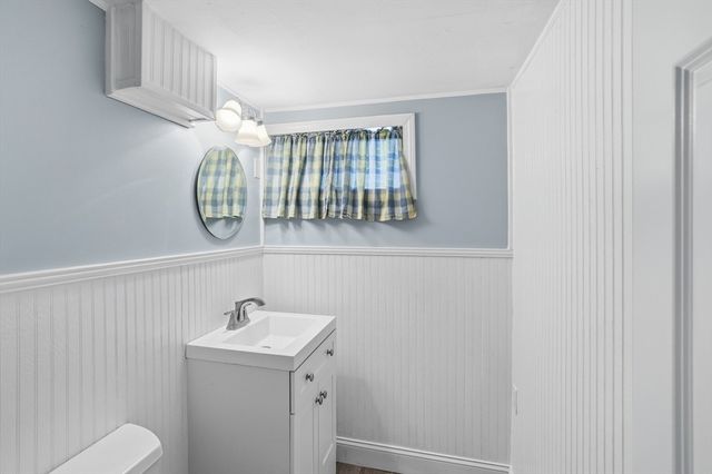 33 Julia Rd, Weymouth, MA 02191