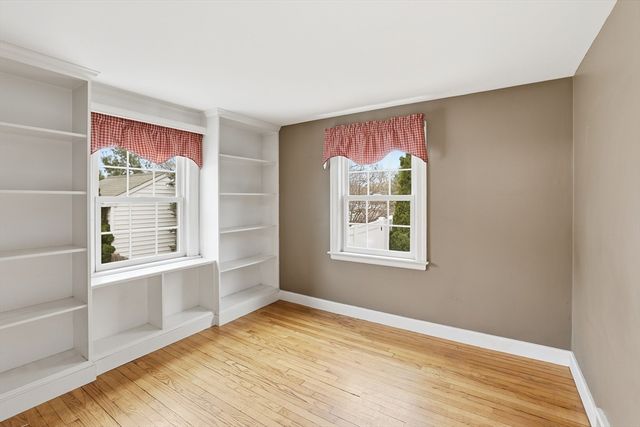 33 Julia Rd, Weymouth, MA 02191