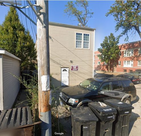 4335 W Fullerton Avenue, Chicago, IL 60639