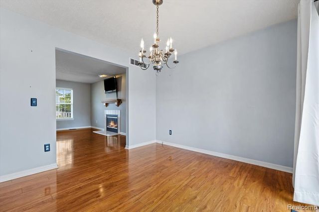 112 Turtle Trace, Pinckney, MI 48169