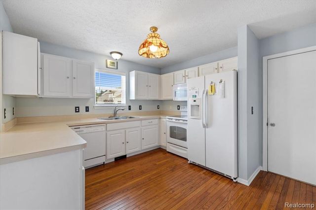 112 Turtle Trace, Pinckney, MI 48169