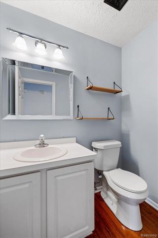 112 Turtle Trace, Pinckney, MI 48169