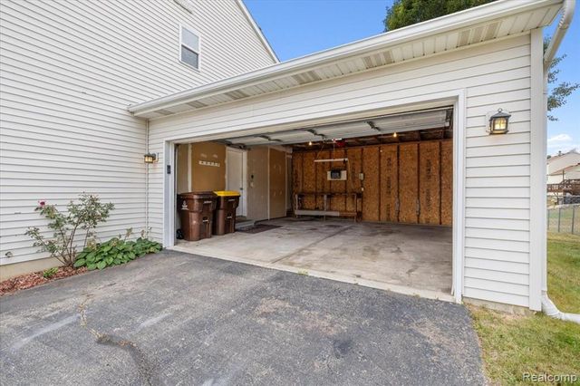 112 Turtle Trace, Pinckney, MI 48169