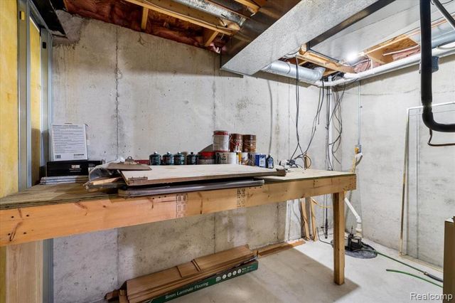 112 Turtle Trace, Pinckney, MI 48169