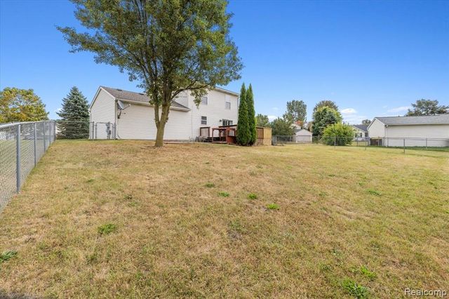 112 Turtle Trace, Pinckney, MI 48169