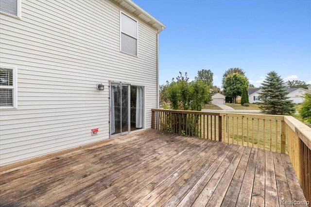 112 Turtle Trace, Pinckney, MI 48169