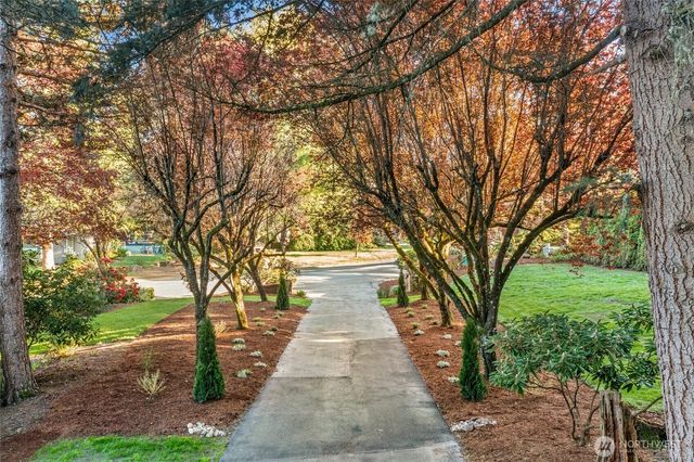 17812 NE 154th Street, Woodinville, WA 98072