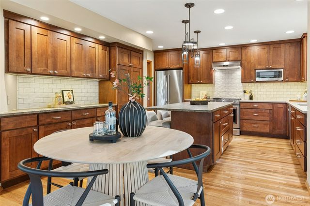 17812 NE 154th Street, Woodinville, WA 98072