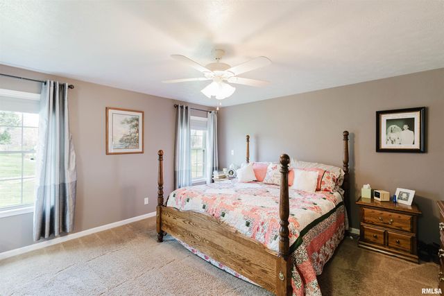 1630 S DIVISION Street, Carterville, IL 62918