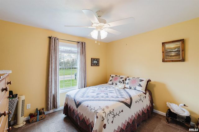 1630 S DIVISION Street, Carterville, IL 62918