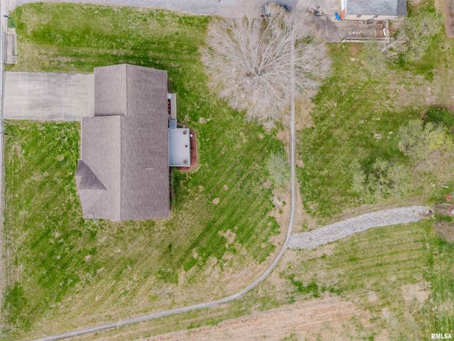 1630 S DIVISION Street, Carterville, IL 62918