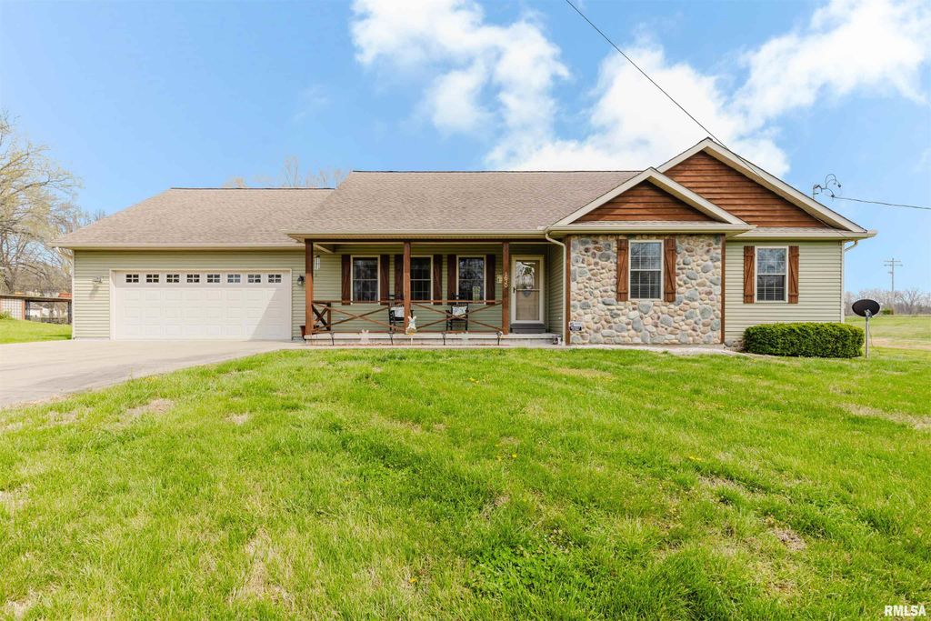 1630 S DIVISION Street, Carterville, IL 62918