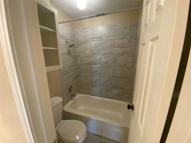 5625 Antoine Drive 601, Houston, TX 77091