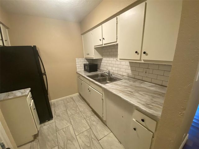 5625 Antoine Drive 601, Houston, TX 77091