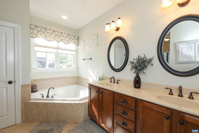 6694 WELBOURNE LN, Crozet, VA 22932