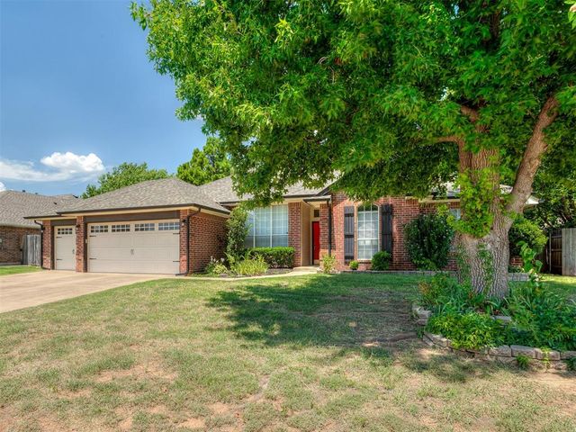 705 Harrier Hawk, Edmond, OK 73003