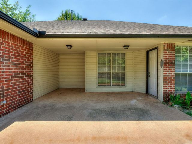 705 Harrier Hawk, Edmond, OK 73003