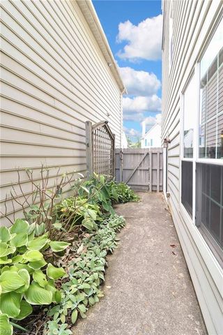 4824 Haymarket DR, Virginia Beach, VA 23462